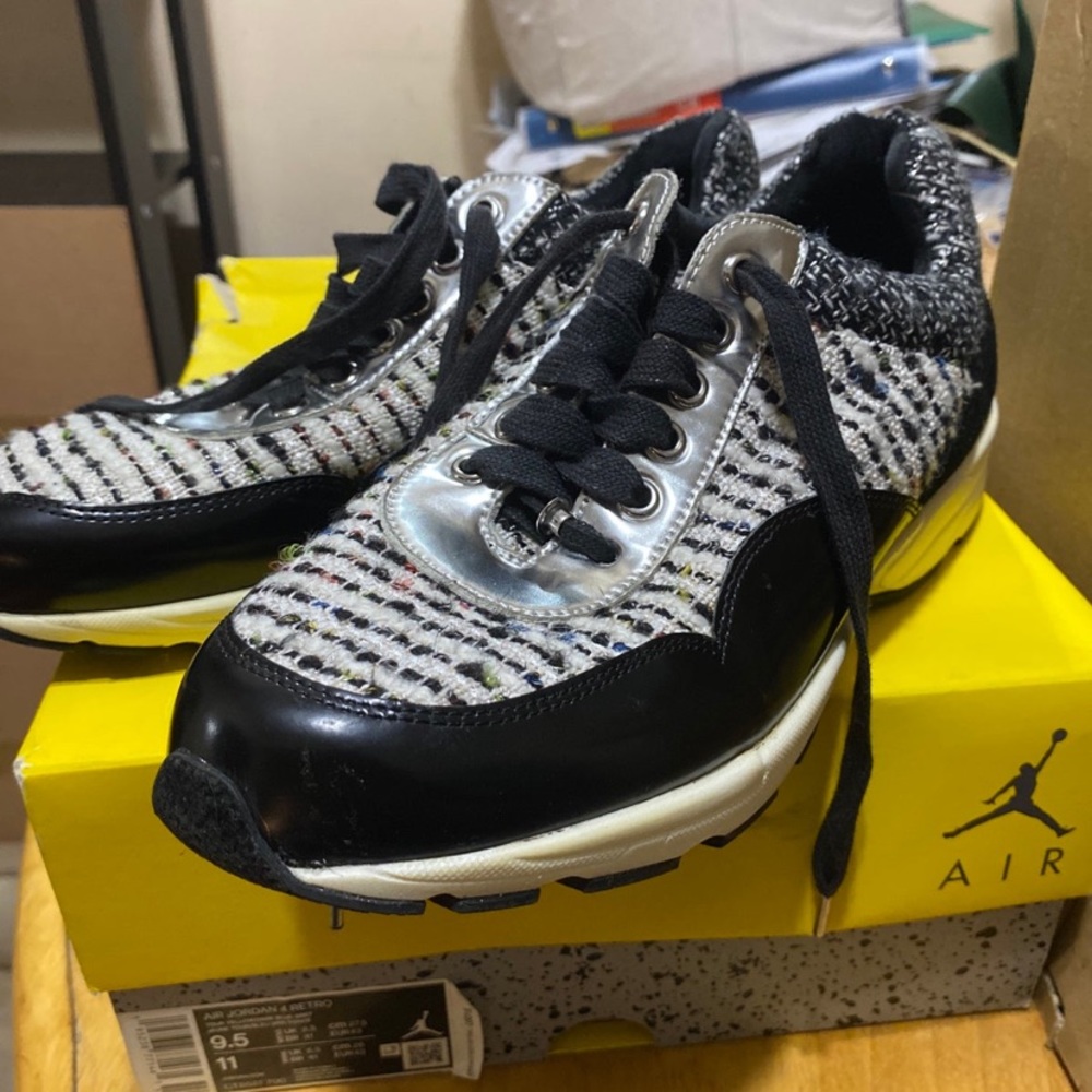 woman shoes worn 1x no box go for 100-200
